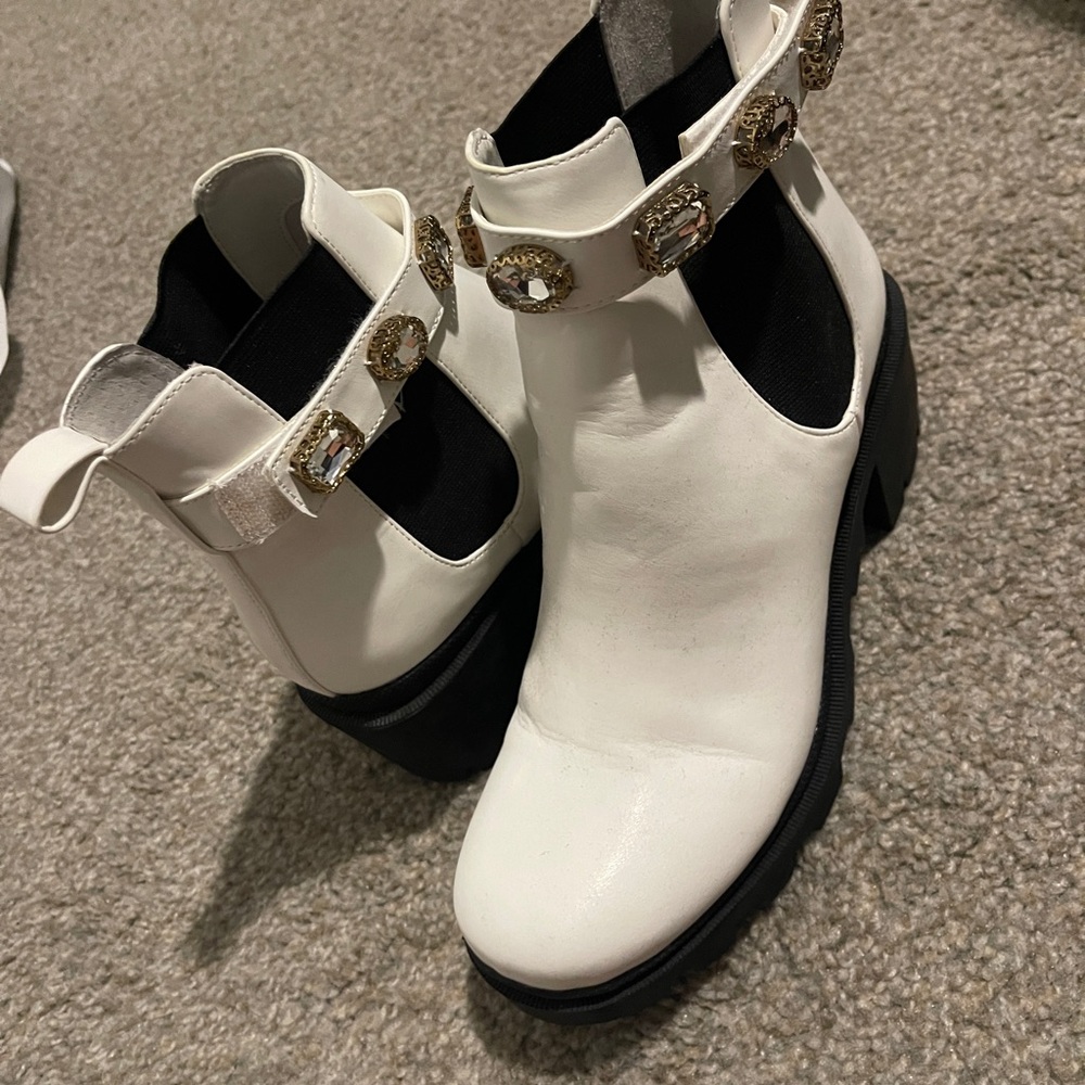 Steve Madden White Ankle Boots with Gold Embellishments